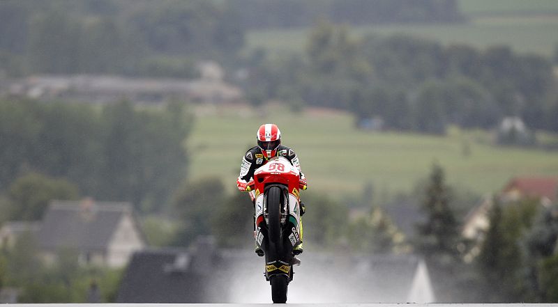 Simoncelli arrebata el liderato a Kallio