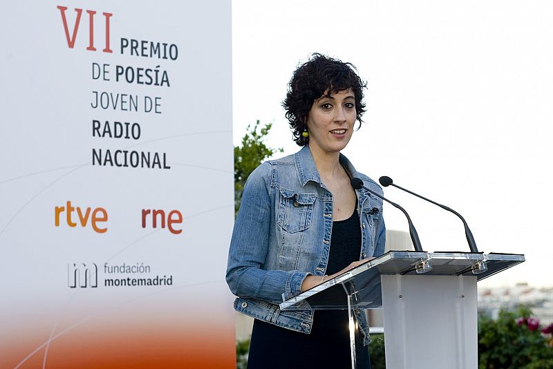 Martha Asunción Alonso recoge el VII Premio de Poesía Joven RNE