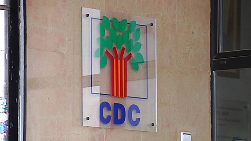 El juez embarga 15 sedes de Convergència para cubrir la fianza por el saqueo del Palau