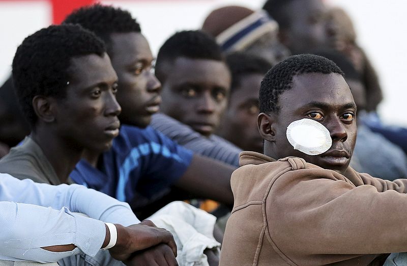 Más de 5.000 inmigrantes rescatados en el Mediterráneo desde el pasado viernes