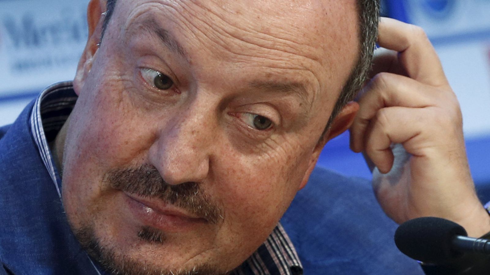 El entrenador madrileño Rafael Benítez deberá decidir el futuro de varios jugadores tras su llegada al Real Madrid. La portería, una vez más, será el centro del huracán. Benítez será presentado este miércoles en el Bernabéu.