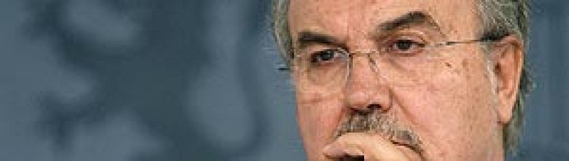 Solbes explicará en el Congreso las medidas del Gobierno ante la crisis económica