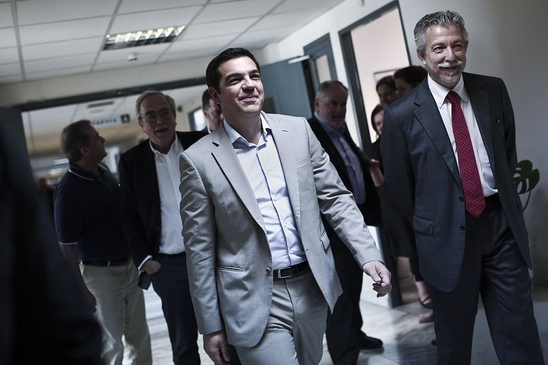 Tsipras confirma la presentación de un plan de reformas completo, "realista " y "con concesiones"