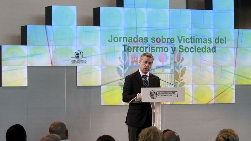 El Gobierno vasco hace "autocrítica" sobre el trato a las víctimas de ETA y anuncia una "nueva etapa"