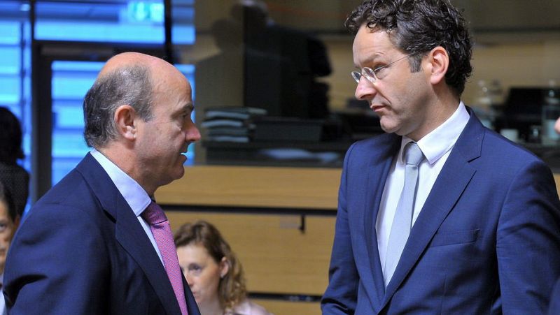 De Guindos y Dijsselbloem presentarán su candidatura a la presidencia del Eurogrupo