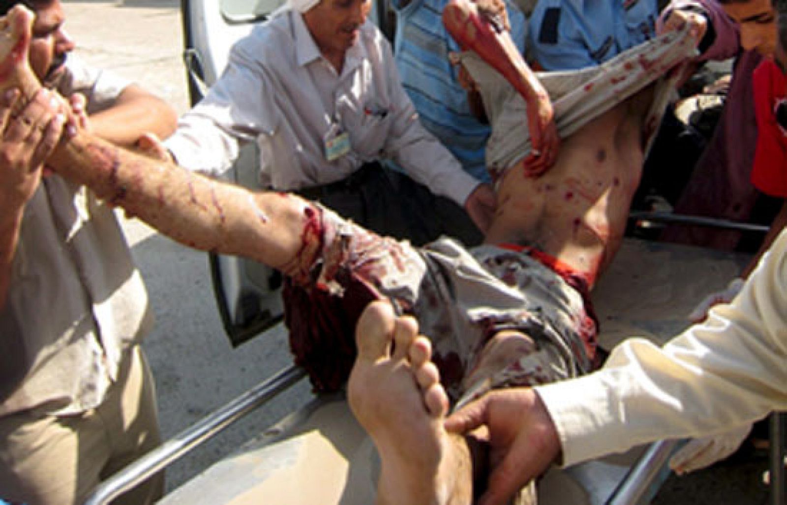 23 muertos en un doble atentado suicida en Irak | Ver