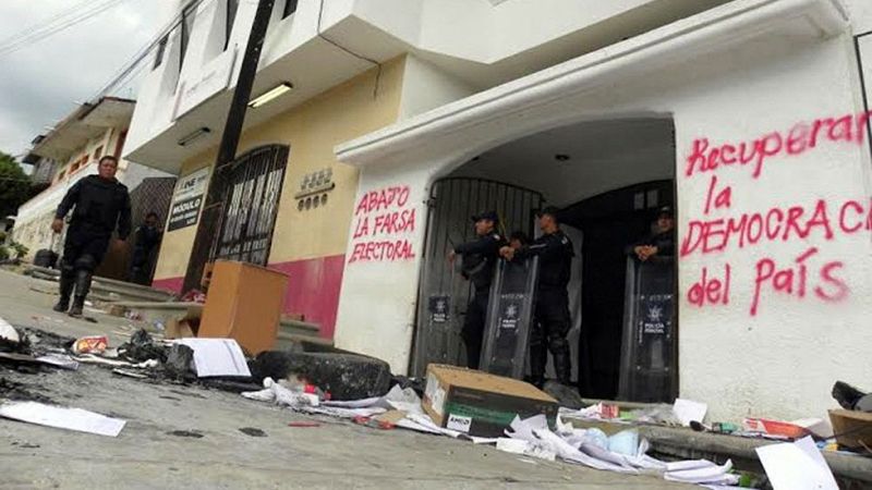Los padres de los 43 desaparecidos en México boicotean los comicios locales y federales