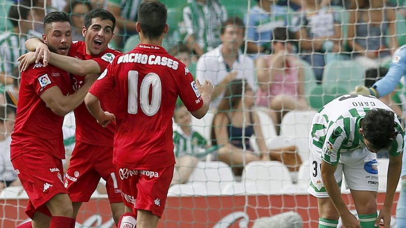 El Sporting regresa a Primera y el Racing de Santander desciende a Segunda B
