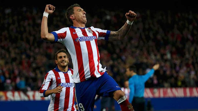 Mandzukic se marcha a la Juventus y Miranda al Inter de Milan