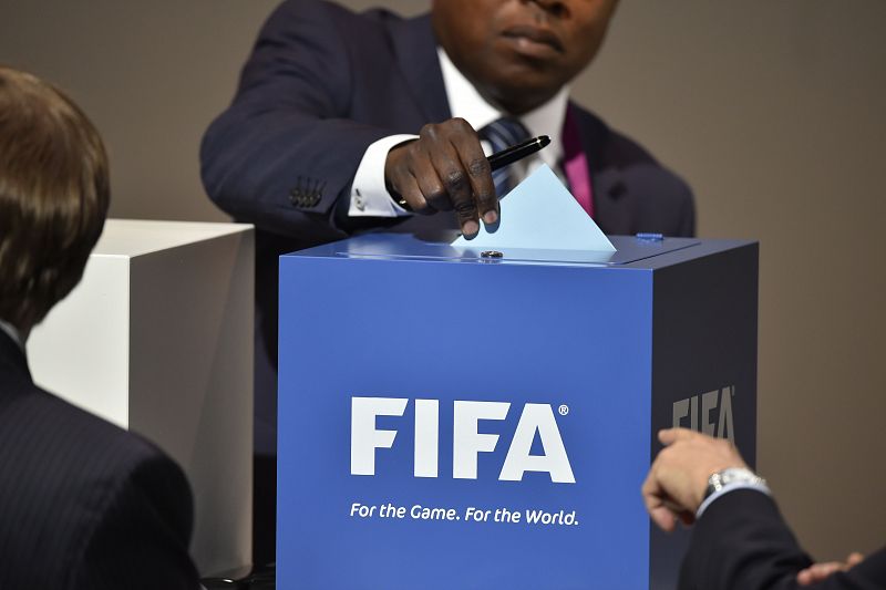 El nuevo presidente de la FIFA será elegido entre diciembre y febrero