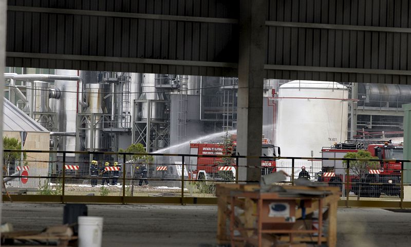 Dos heridos en la explosión en la planta de bioetanol de Babilafuente, un pueblo de Salamanca