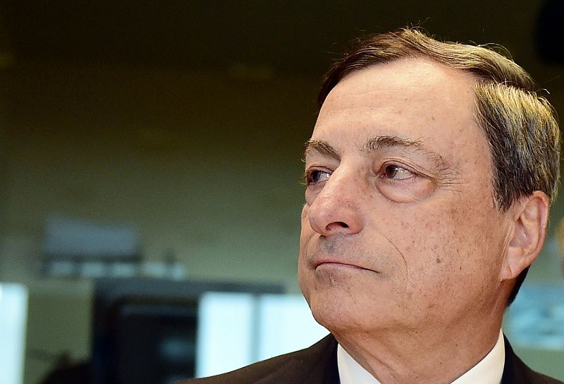 Draghi dice que la "pelota está en el tejado" de Grecia pero pide a todos una acción urgente