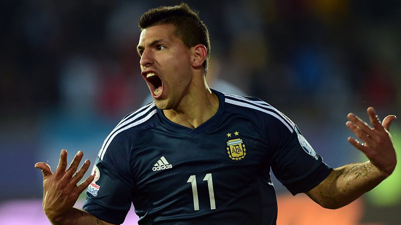 Argentina se impone a un Uruguay rocoso gracias a un gol de Agüero