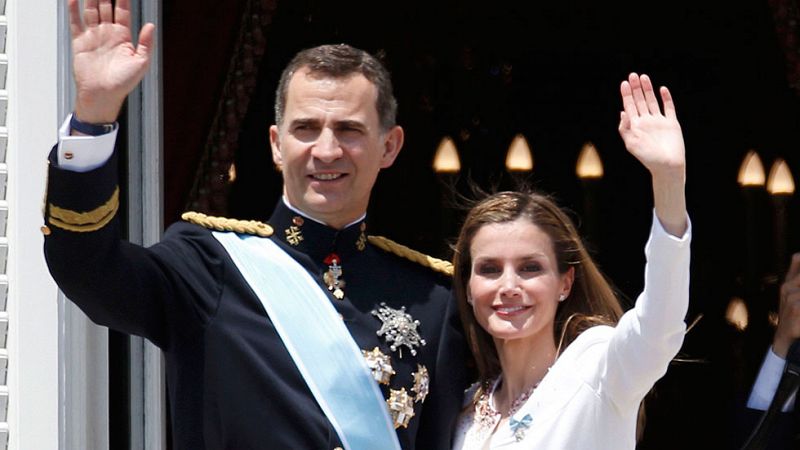 Más cercanía, mayor transparencia y mejor imagen de la Monarquía en el primer año de Felipe VI