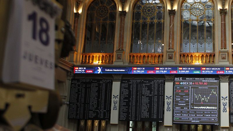 El IBEX 35 sube un 0,54% mientras que la prima de riesgo baja hasta 148 puntos básicos