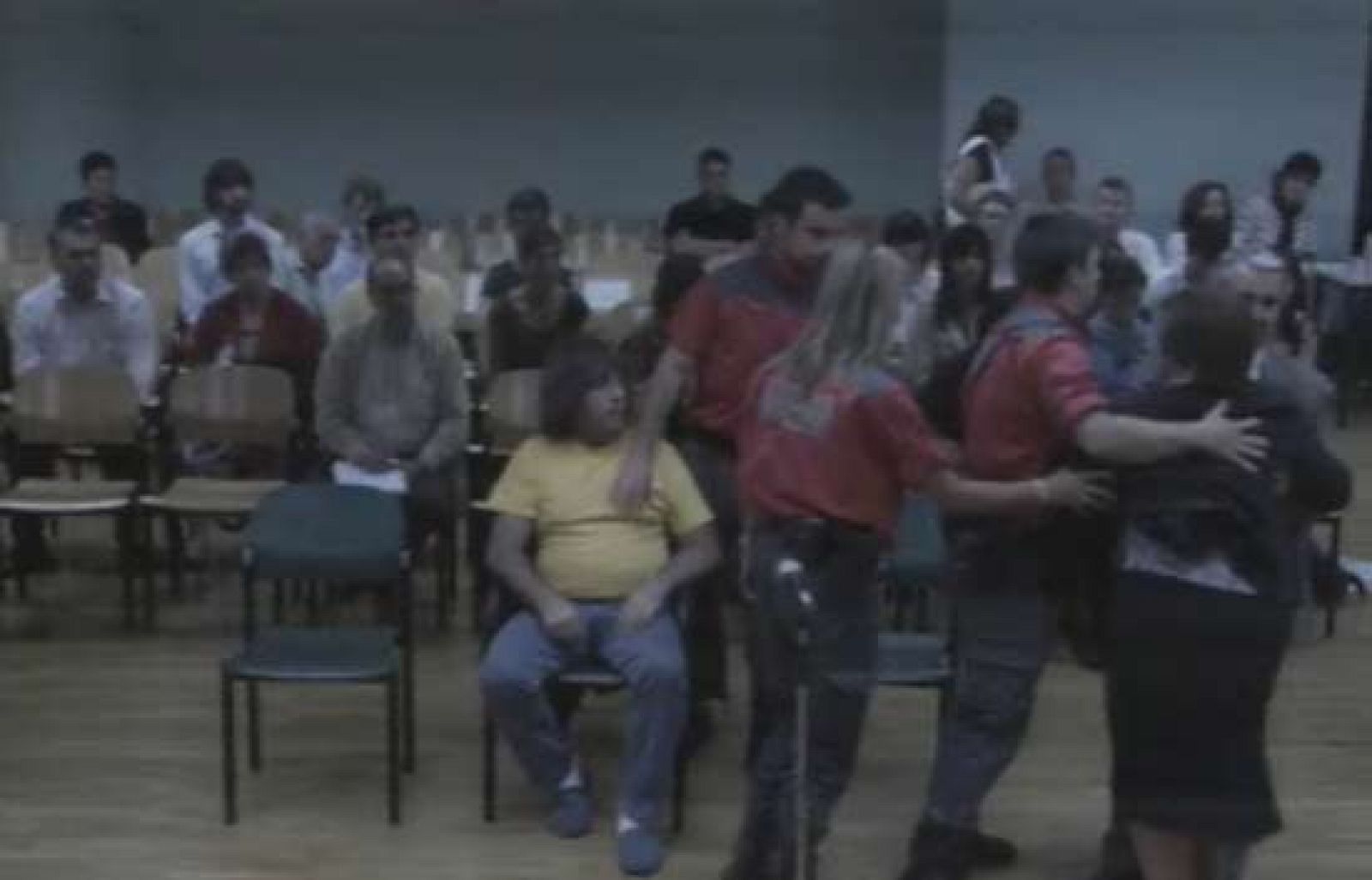 Tercera jornada, en Pamplona, del juicio contra Jaime Jiménez Arbe, 'El Solitario', por el asesinato de dos guardias civiles en Castejón. El momento más tenso se ha vivido cuando la madre de uno de los agentes se ha enfrentado al Solitario.