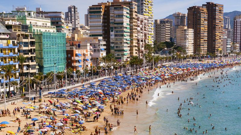 España recibió 22,5 millones de turistas internacionales hasta mayo, un 5,1% más
