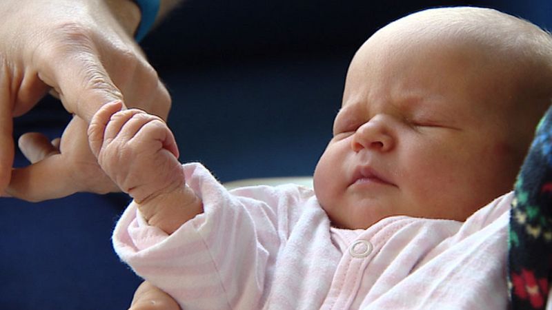 Aumenta el número de nacimientos en España por primera vez en cinco años