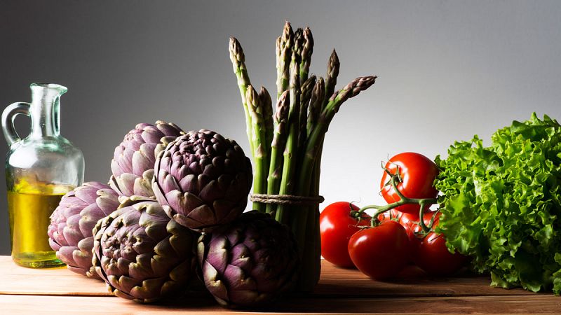 Demuestran que las verduras fritas con aceite de oliva son más saludables que las cocidas