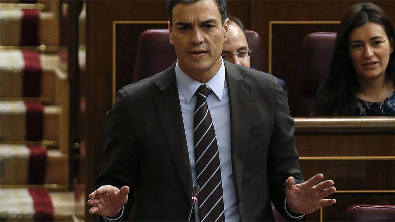 Pedro Sánchez acusa a Rajoy de no tener "credibilidad" y el presidente defiende "perseverar" en sus políticas