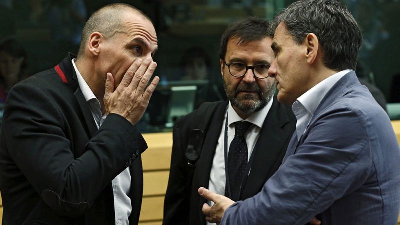 Los acreedores piden más recortes y Grecia se niega a "trasladar la carga sobre trabajadores y jubilados"