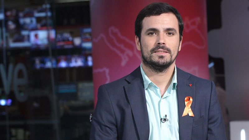 Garzón descarta integrarse en Podemos pero insiste en una candidatura de unidad popular