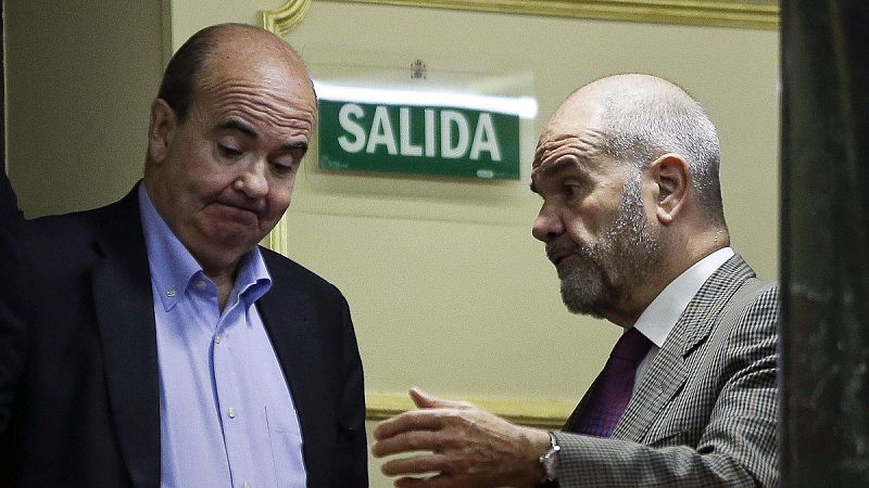Pedro Sánchez asegura que la dimisión de Chaves y Zarrías será "inmediata"