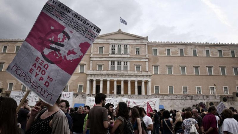 El BCE decide mantener los préstamos de emergencia para los bancos griegos