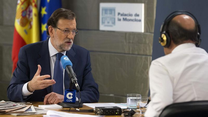 Rajoy advierte de que si gana el 'no' en el referéndum de Grecia tendrán que "salir del euro"