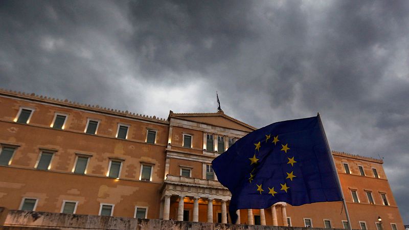 El Eurogrupo rechaza la petición de Grecia de abrir un tercer rescate de dos años