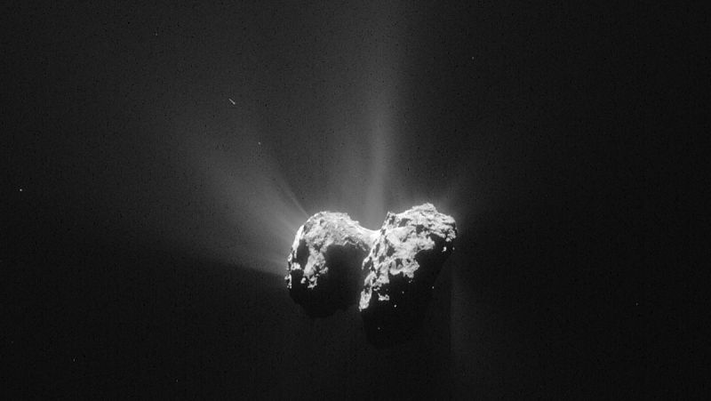 La misión Rosetta observa por primera vez actividad en los 'pozos' del cometa 67P