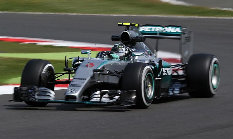 Rosberg lidera los libres en Silverstone y desafía a Hamilton