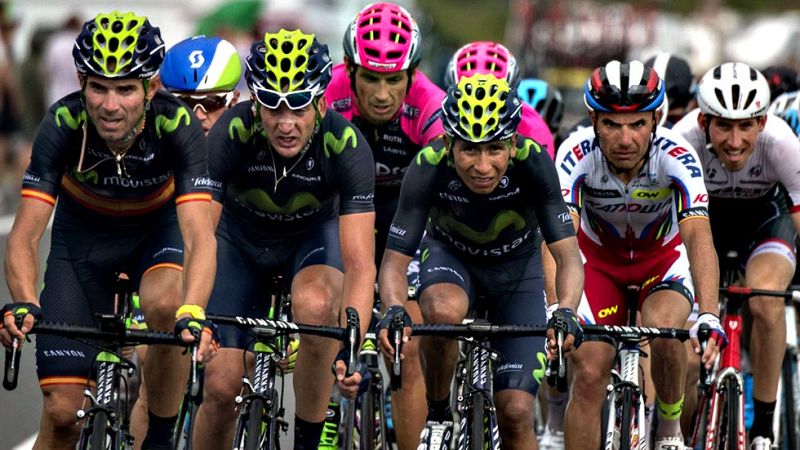 Nibali y Quintana se dejan casi minuto y medio con Froome y Contador; Greipel gana