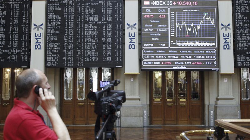 Las Bolsas europeas acaban en 'números rojos' tras el 'no' de Grecia