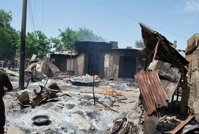 Dos atentados en el centro de Nigeria dejan al menos 44 muertos en un restaurante y una mezquita