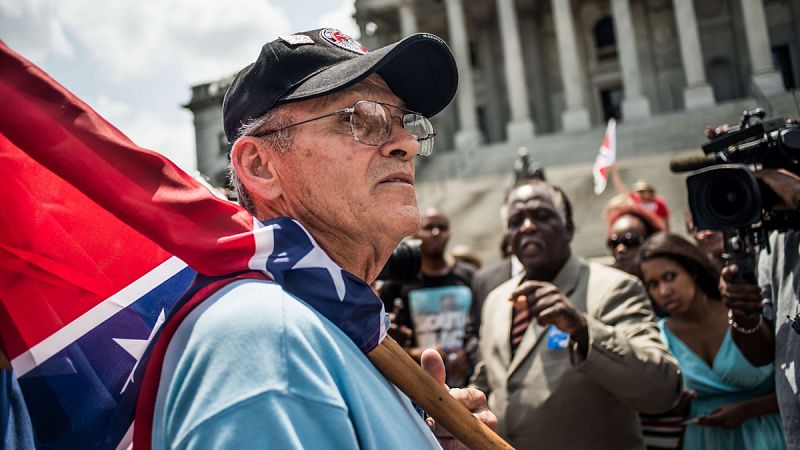 Carolina del Sur trata de decidir el destino de la bandera confederada tras la matanza de Charleston
