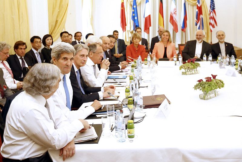 El levantamiento del embargo de armas a Irán, el "mayor problema" para cerrar el acuerdo nuclear