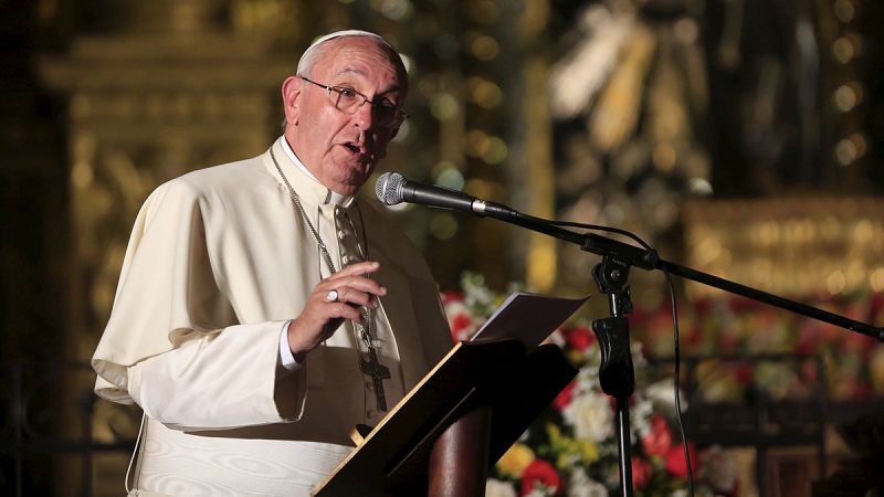 El papa apuesta en Ecuador por la evangelización como "vehículo de unidad"