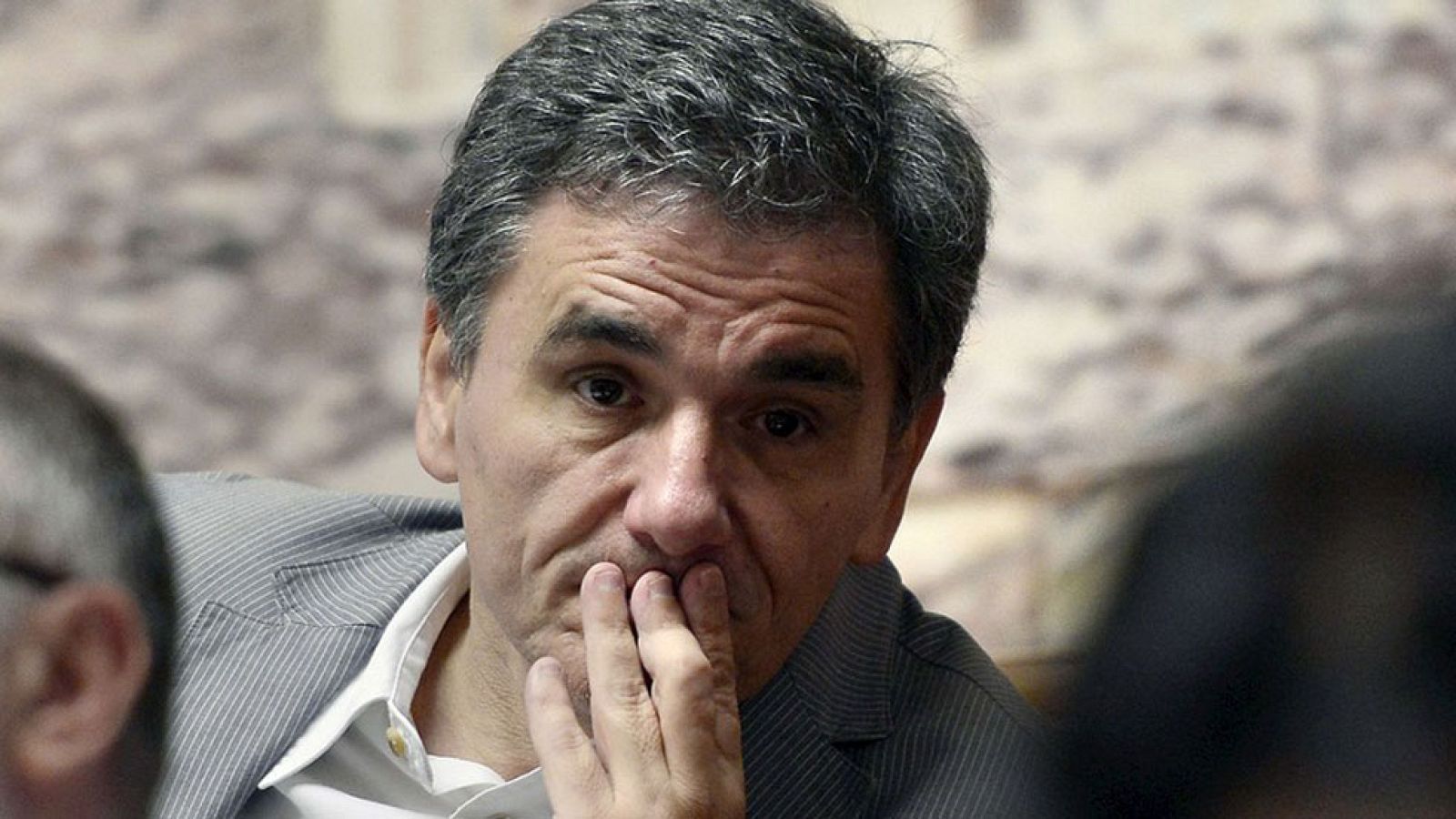 Las instituciones analizan el plan de reformas griego