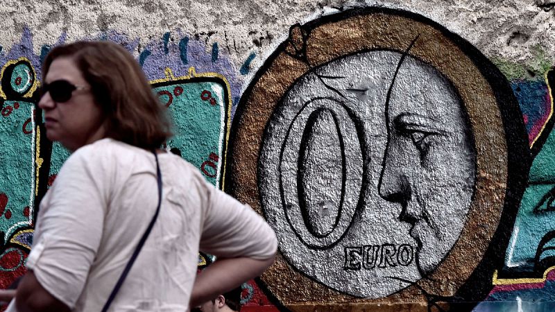 La salida de Grecia del euro podría producirse pese a lograr un acuerdo, advierten muchos analistas