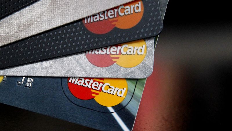 Bruselas acusa a Mastercard de elevar el coste del pago con tarjeta y restringir la competencia