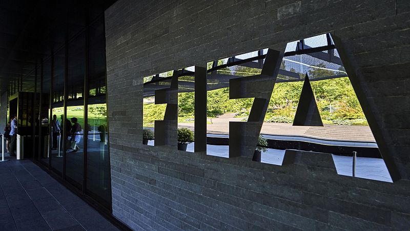 Uno de los siete dirigentes de la FIFA detenidos en Suiza acepta su extradición a EE.UU.