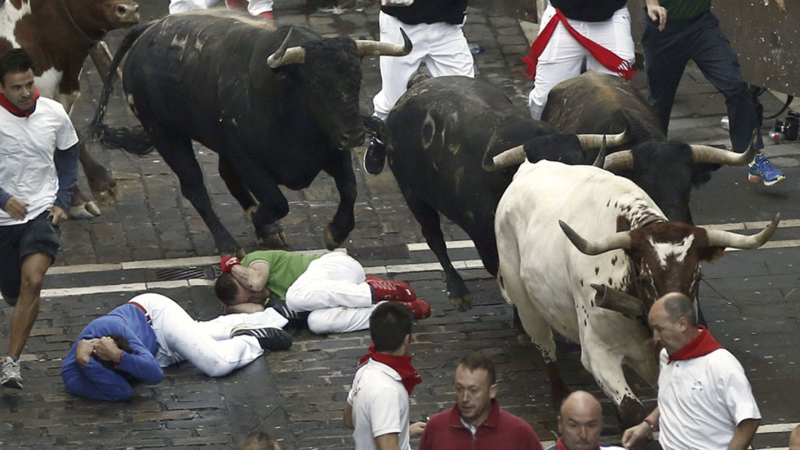 Sexto encierro de San Fermín 2015 con la ganadería Conde de la Maza