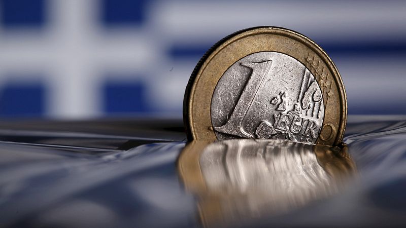 La eurozona recurrió por primera vez a la amenaza de expulsión del euro para forzar el acuerdo con Grecia