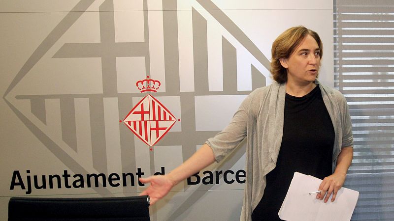 La oposición impide la bajada de sueldos de los cargos electos en el Ayuntamiento de Barcelona