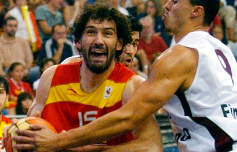 España gana con facilidad a Portugal por 84-35