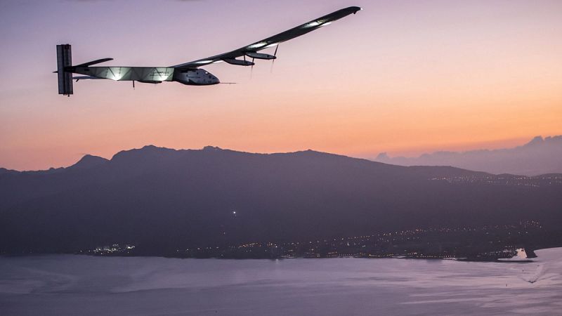 El Solar Impulse II pospone su viaje hasta 2016 por un problema en las baterías