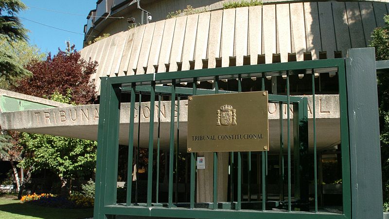 El Constitucional considera legal el decreto que recortó vacaciones y permisos a los funcionarios