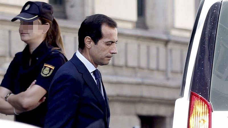 El juez retira el pasaporte al exconsejero Salvador Victoria por "favorecer" a la red 'Púnica'