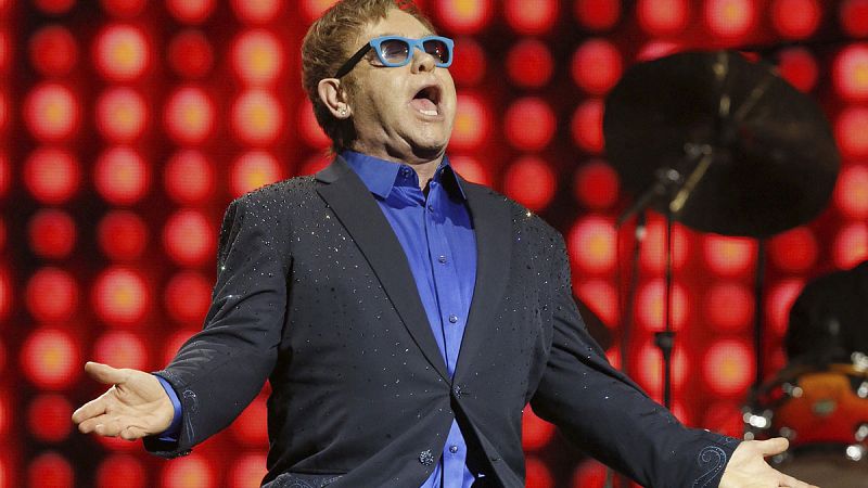 Sir Elton John hace bailar al Teatro Real en el primer festival "no clásico" de su historia
